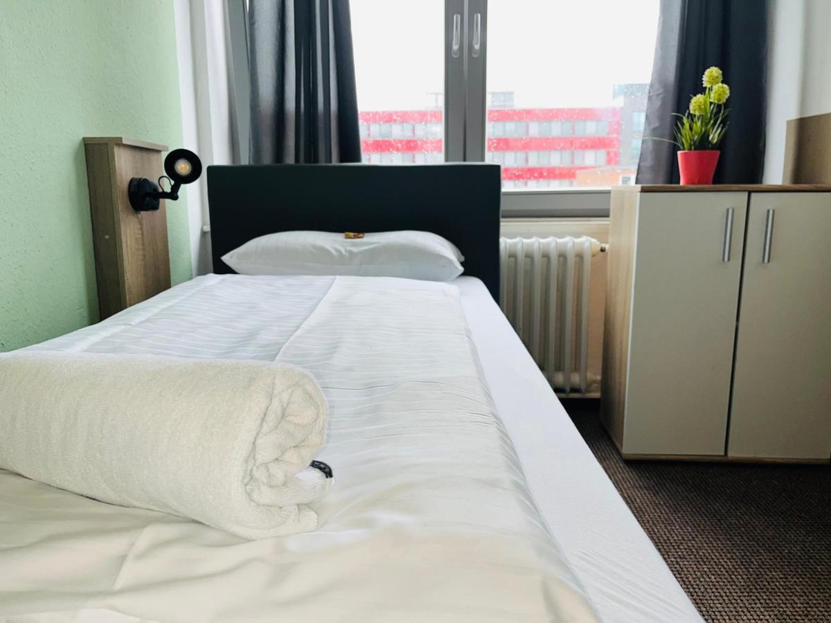 Hostel City Sued Hamburg Bagian luar foto