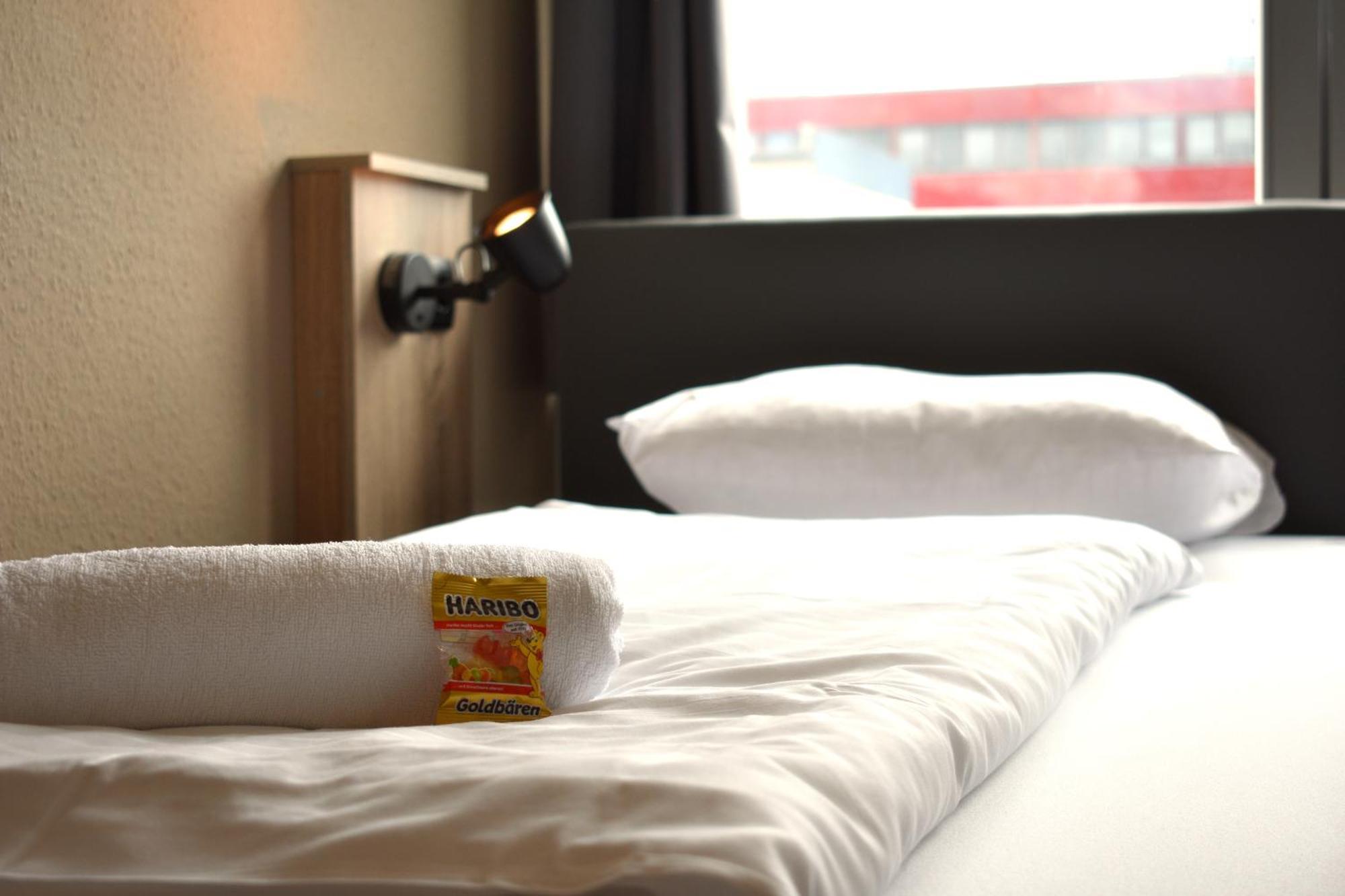 Hostel City Sued Hamburg Bagian luar foto